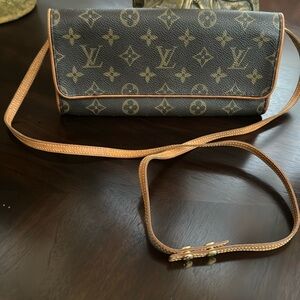 Louis Vuitton Monogram Pochette Twin GM